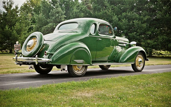 Cars in the 1930s: History, Pictures, Facts & More