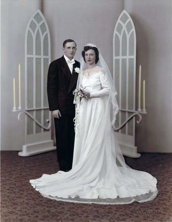 wedding dresses 1940s