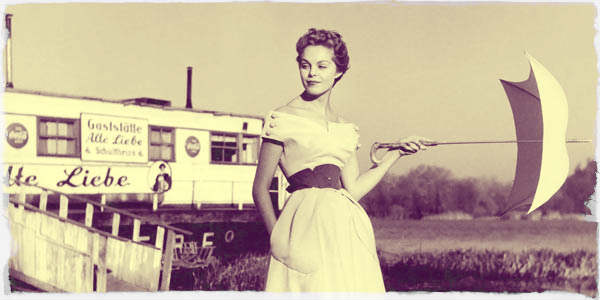 https://www.retrowaste.com/wp-content/uploads/2013/10/1950s-Dresses.jpg